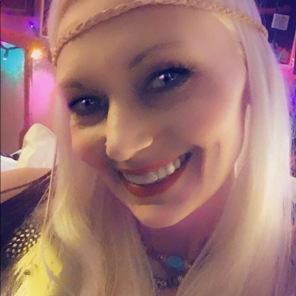 Meet your Posher, Harley.Cosplayer and animal ❤️er - Picture 5 of 8